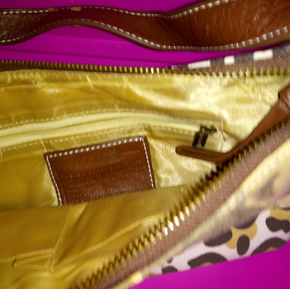 Cute coach purse - Picture 5 of 6